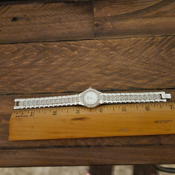 Bulova woman's watch - Picture 4 of 5